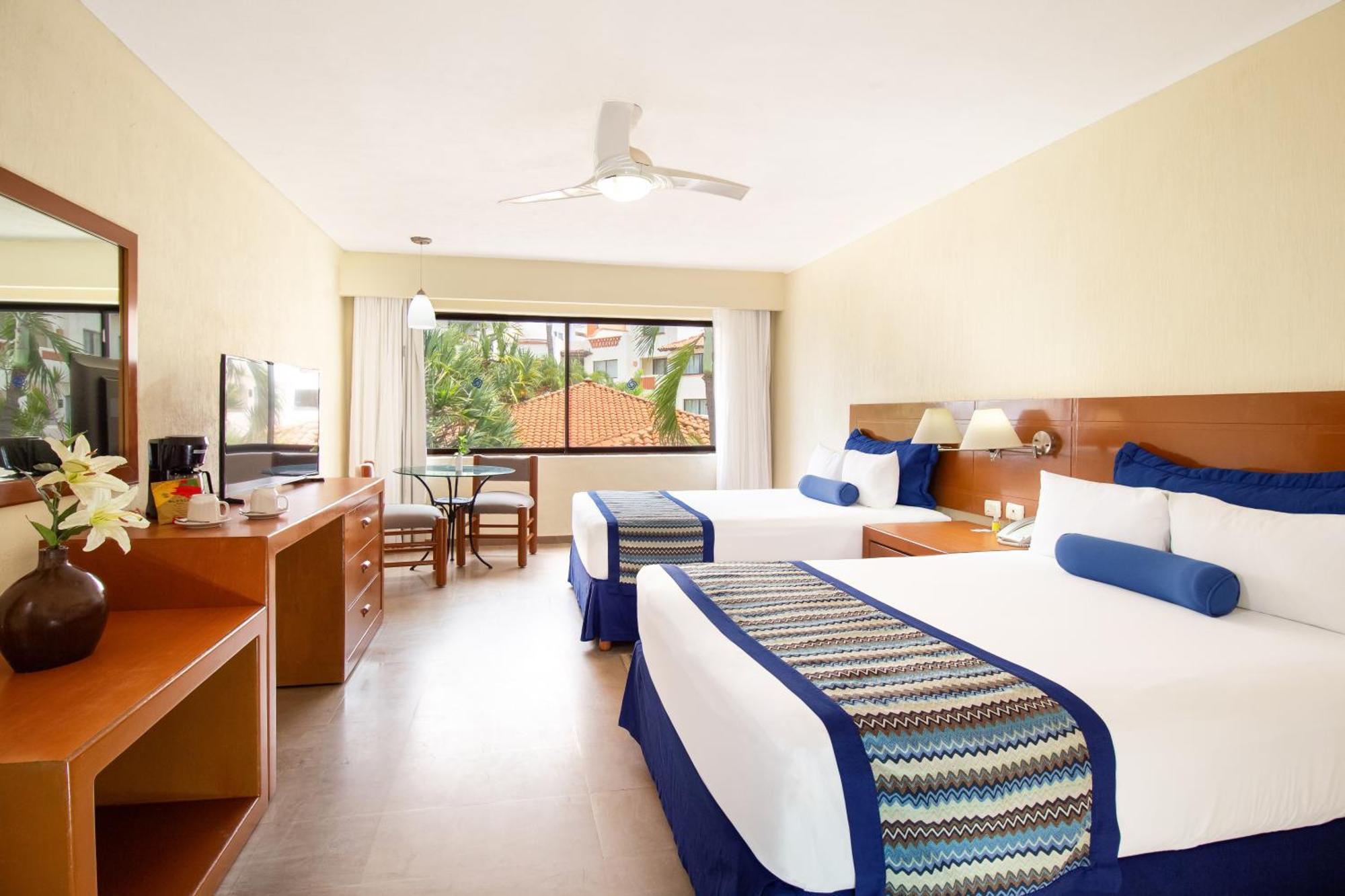 Plaza Pelicanos Grand Beach Resort All Inclusive Пуерто-Вальярта Екстер'єр фото