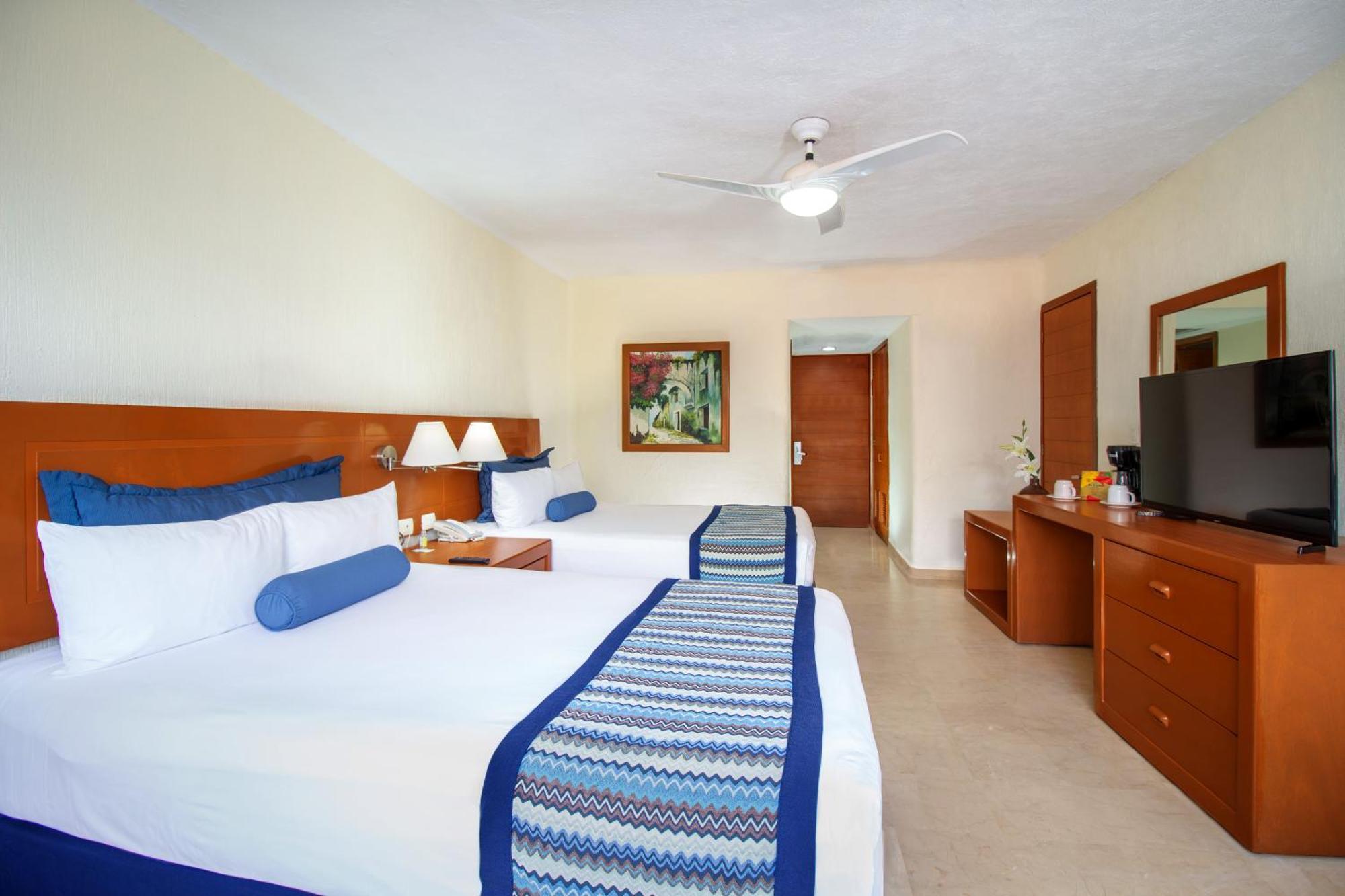 Plaza Pelicanos Grand Beach Resort All Inclusive Пуерто-Вальярта Екстер'єр фото