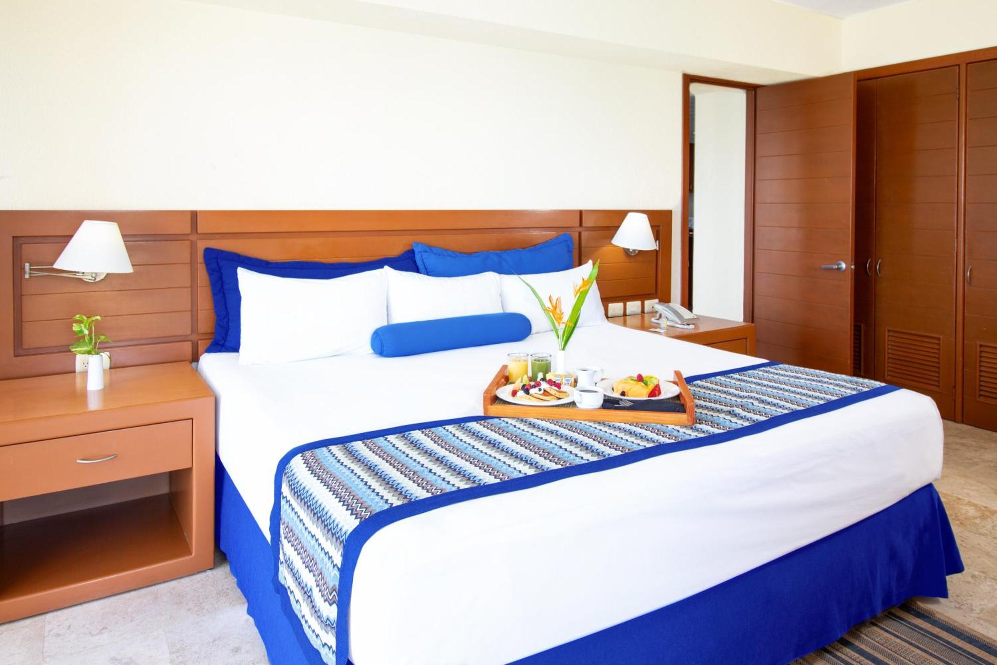 Plaza Pelicanos Grand Beach Resort All Inclusive Пуерто-Вальярта Екстер'єр фото