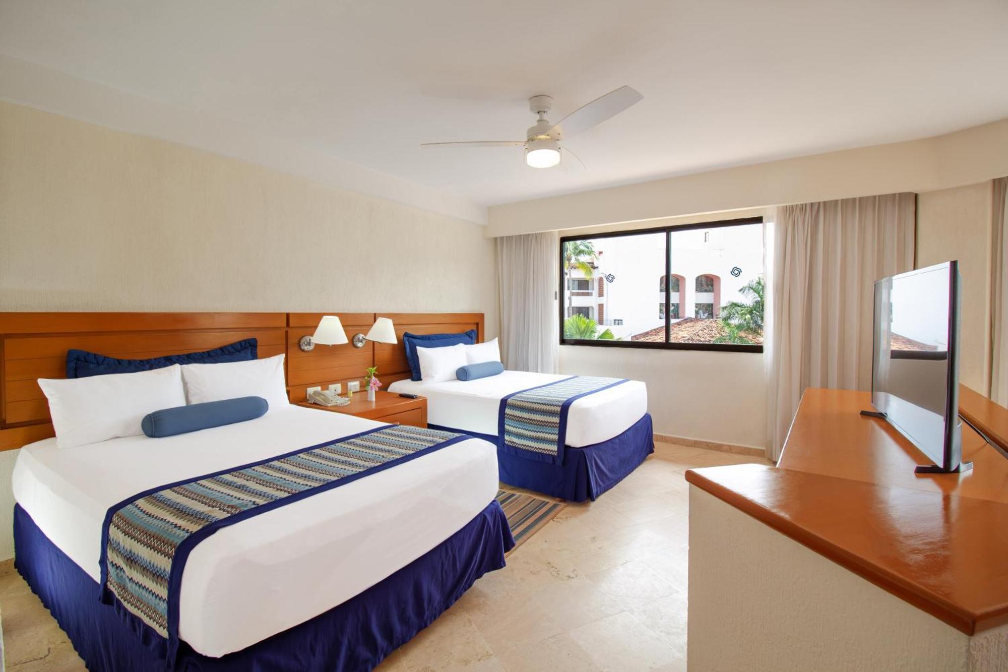 Plaza Pelicanos Grand Beach Resort All Inclusive Пуерто-Вальярта Екстер'єр фото